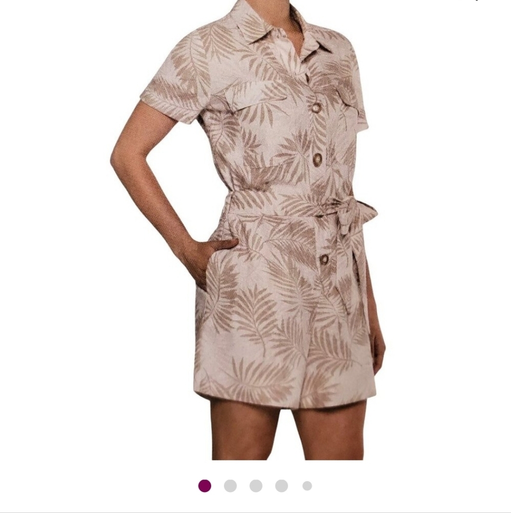 Matty M-Linen Blend Romper. Pockets, Tie Waist. Size Small